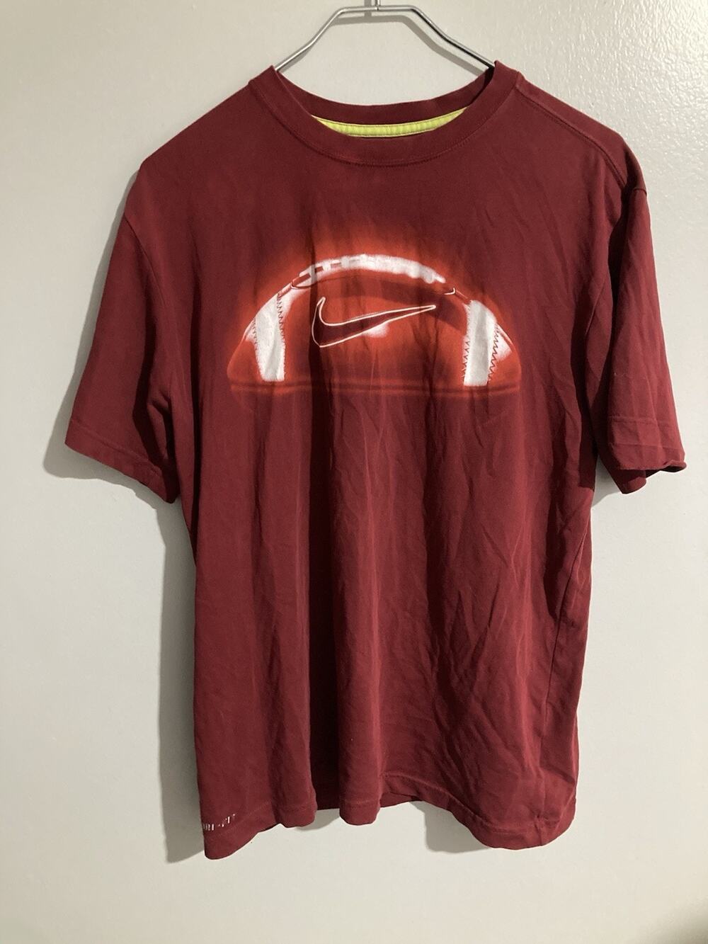 Nike Swoosh Maroon Red Football Shirt Men’s Size Large Football Practice Shirt